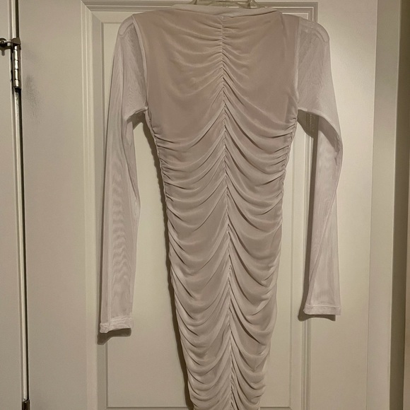 Fashion novas famous ruched dress never worn before - Picture 3 of 4